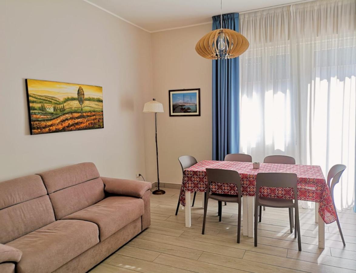 דירות אסראלה Il Balcone Di Galatea מראה חיצוני תמונה