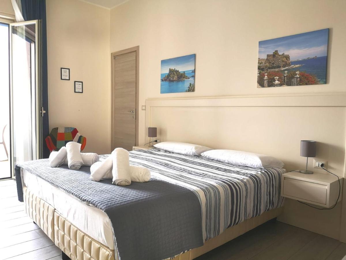 דירות אסראלה Il Balcone Di Galatea מראה חיצוני תמונה