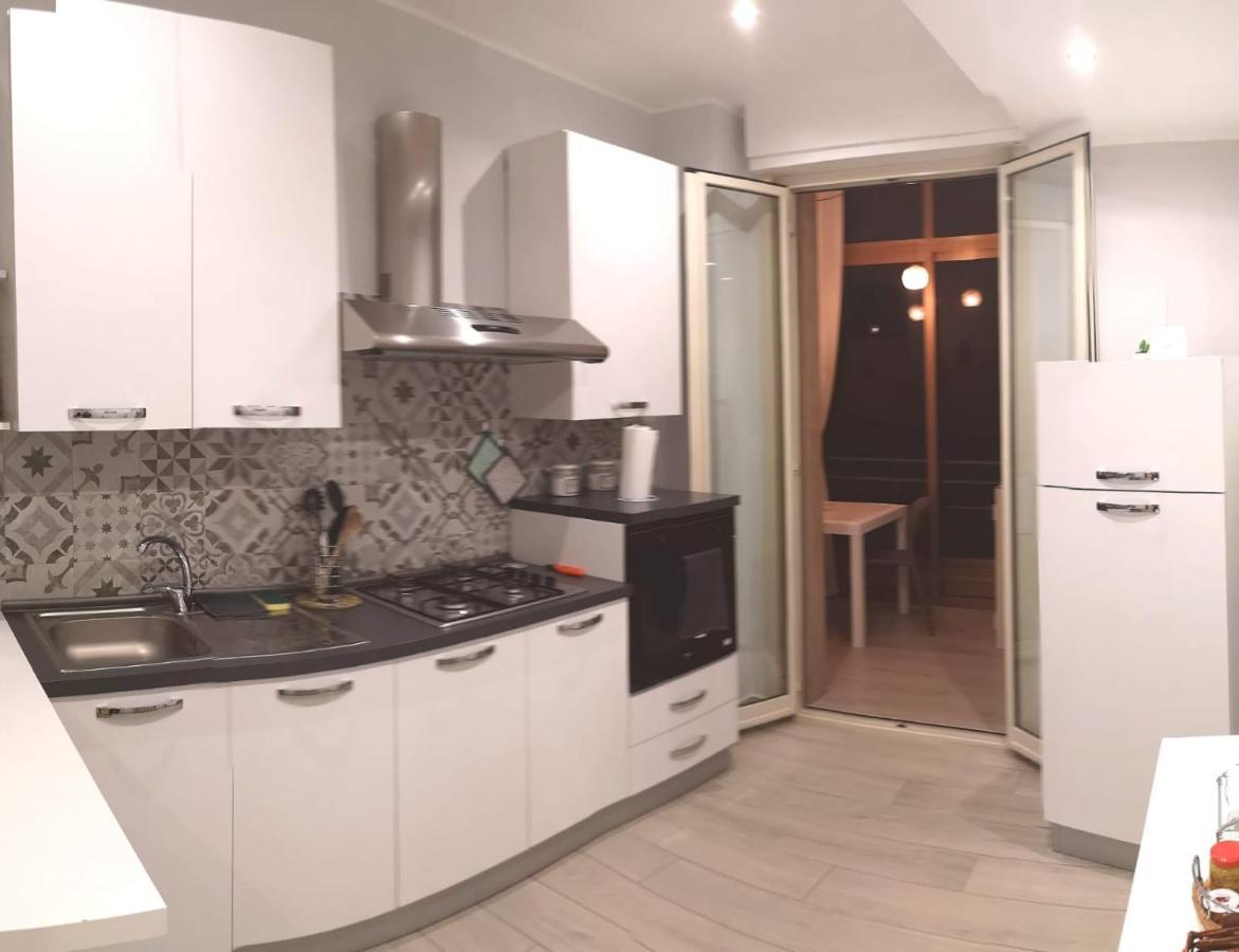 דירות אסראלה Il Balcone Di Galatea מראה חיצוני תמונה